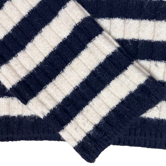 H&M Black and White Striped Crew Neck Sweater - Picture 2 of 9